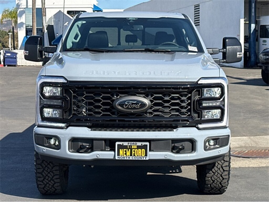 New 2025 Ford F-250 Truck Crew Cab