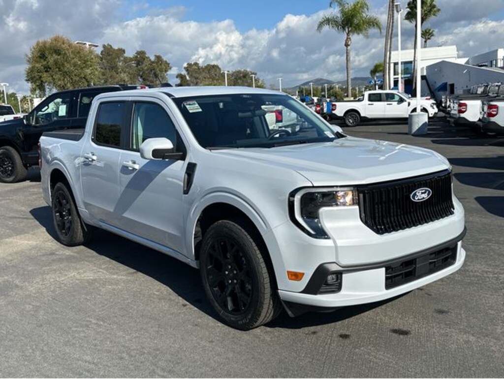 New 2026 Ford Maverick Lobo Standard Truck SuperCrew