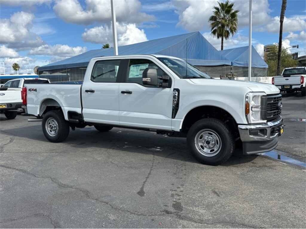 New 2025 Ford F-250 Truck Crew Cab