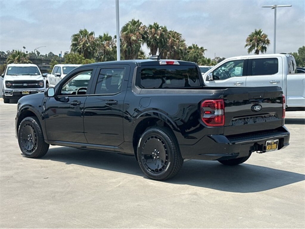 New 2025 Ford Maverick Lobo Standard Truck SuperCrew