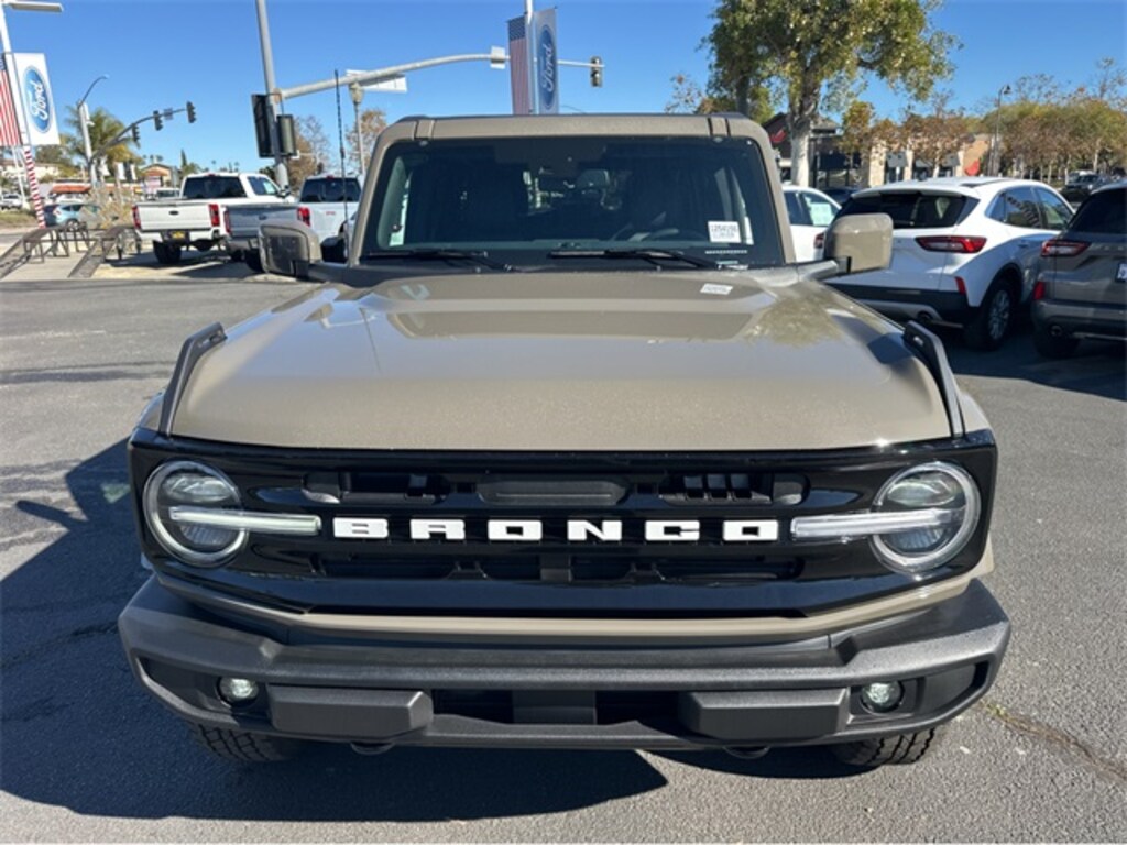 New 2025 Ford Bronco Outer Banks SUV