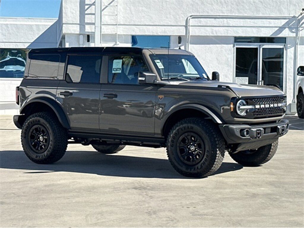 New 2025 Ford Bronco Badlands SUV