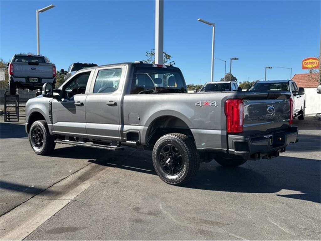 New 2026 Ford F-250 Truck Crew Cab