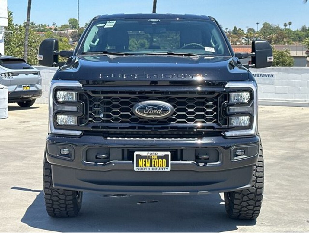 New 2025 Ford F-350 Truck Crew Cab