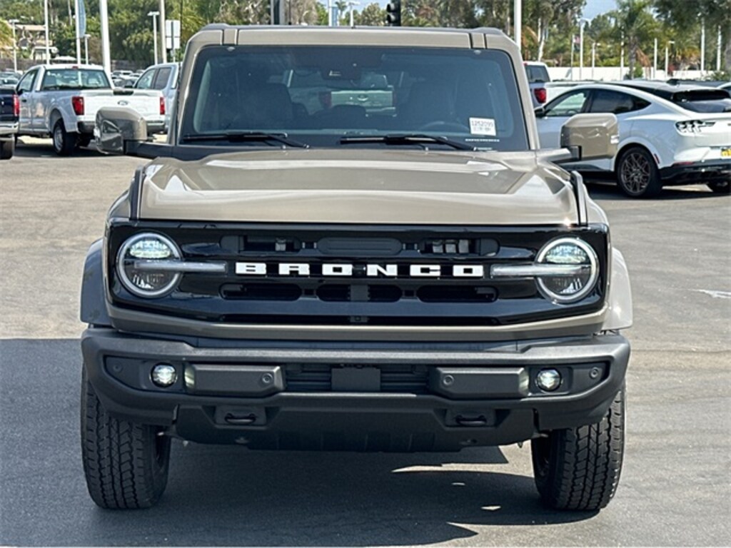 New 2025 Ford Bronco Outer Banks SUV