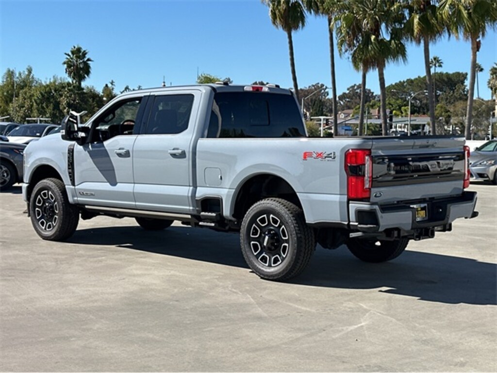 New 2025 Ford F-350 Truck Crew Cab
