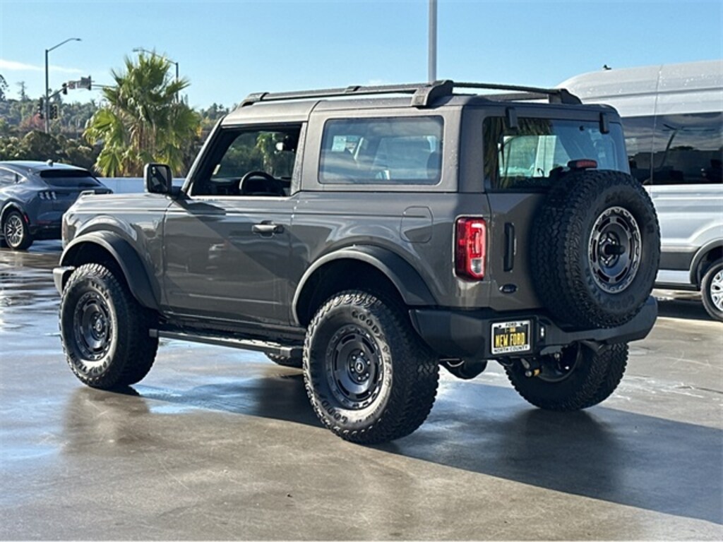 New 2025 Ford Bronco Base SUV