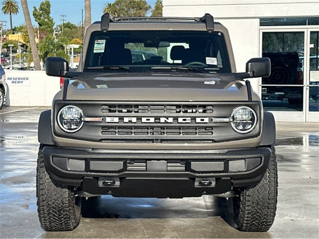 New 2025 Ford Bronco Base SUV