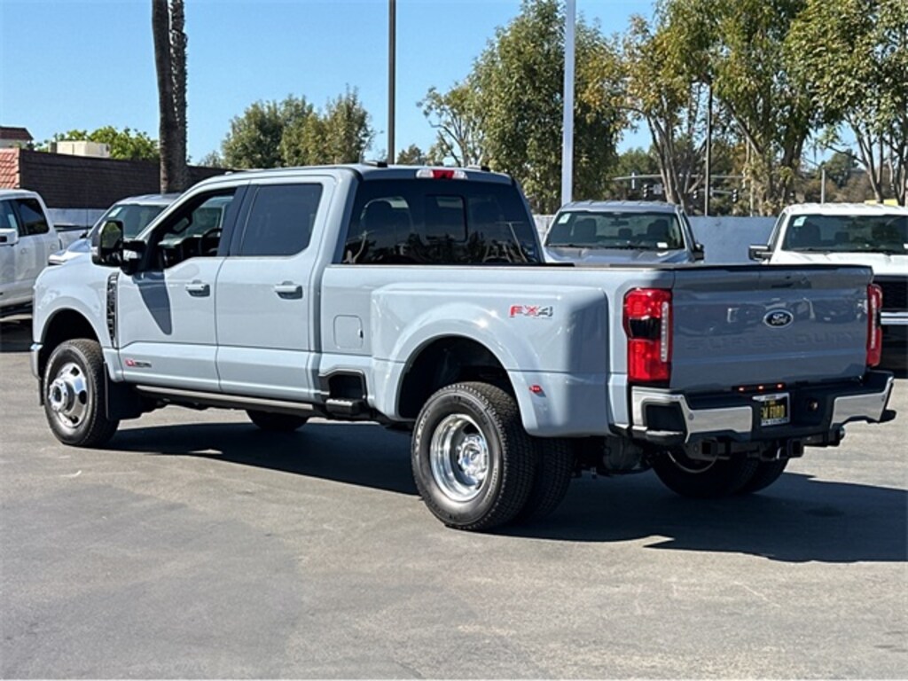 New 2025 Ford F-350 Truck Crew Cab