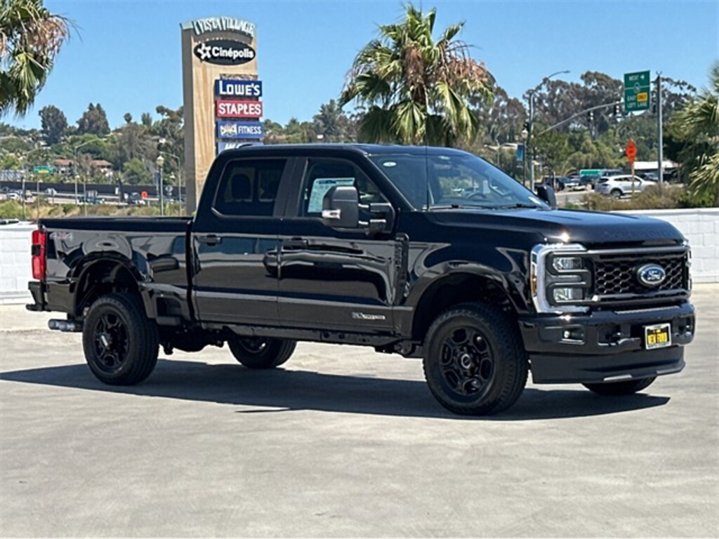 New 2025 Ford F-250 Truck Crew Cab