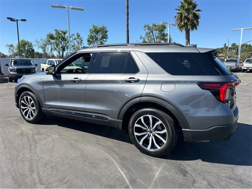 New 2025 Ford Explorer ST-Line SUV