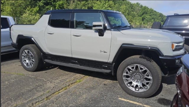 2025 GMC Hummer EV 3X's photo
