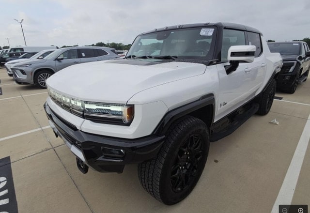 2025 GMC Hummer EV 2X's photo