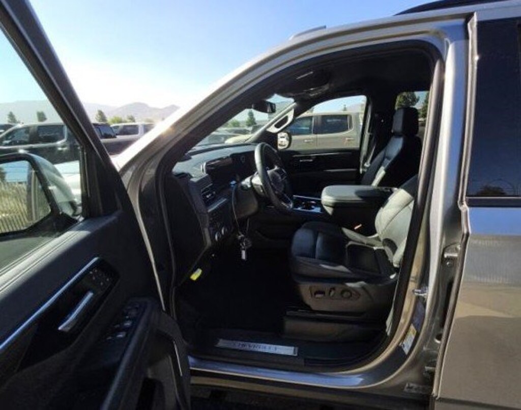 Used 2025 Chevrolet Suburban Z71 SUV