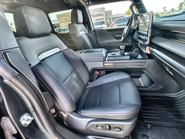2025 GMC HUMMER EV 2X - Photo 30