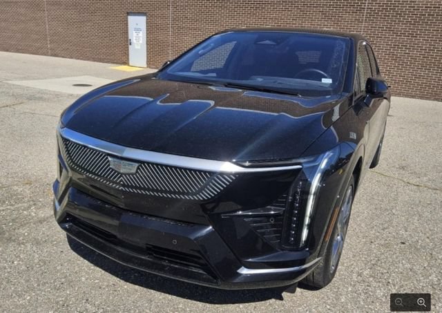 2025 CADILLAC OPTIQ Luxury 2 SUV