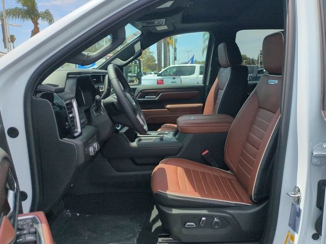 2026 GMC Sierra 3500HD Denali Ultimate - Photo 19