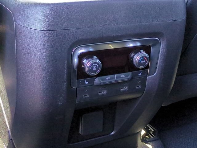 2026 GMC Yukon Denali - Photo 22