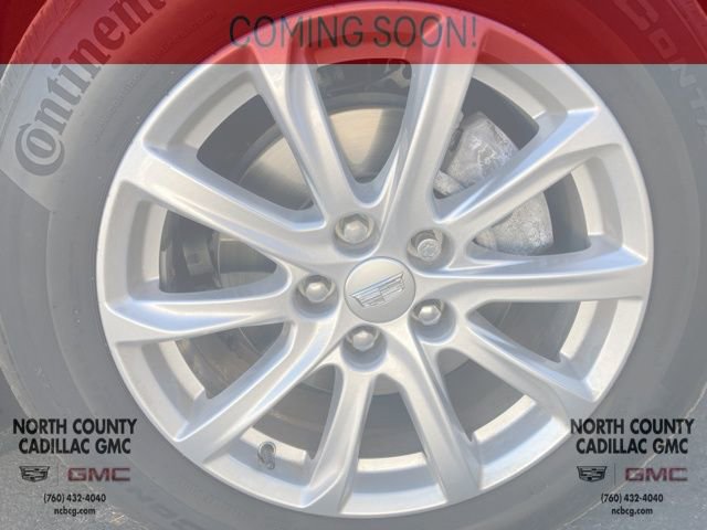 2023 Cadillac XT4 Luxury photo 2
