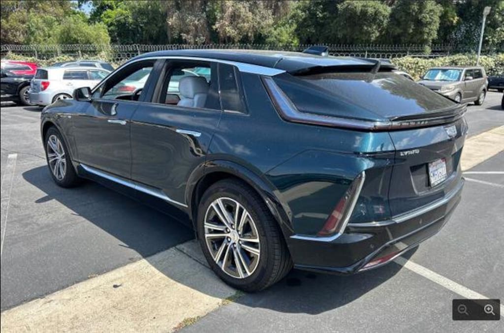 Certified 2024 CADILLAC LYRIQ Luxury 2 SUV