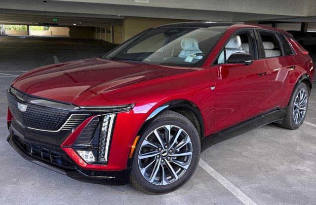 2024 Cadillac LYRIQ