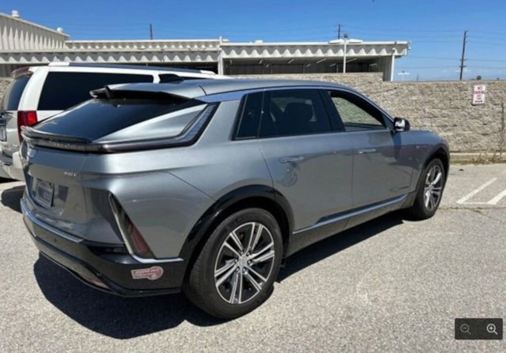 Certified 2024 CADILLAC LYRIQ Luxury 2 SUV