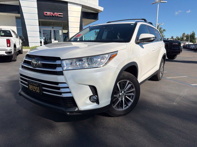 Used 2019 Toyota Highlander SE