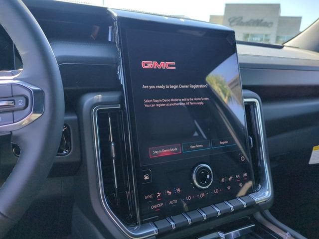 2026 GMC Yukon Denali - Photo 14