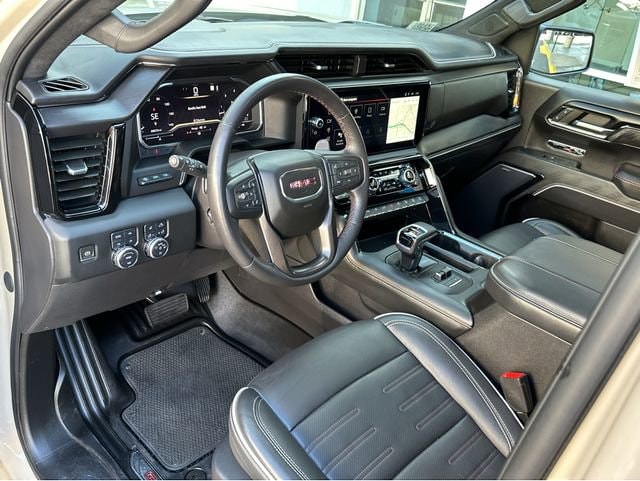 2023 GMC Sierra AT4's photo