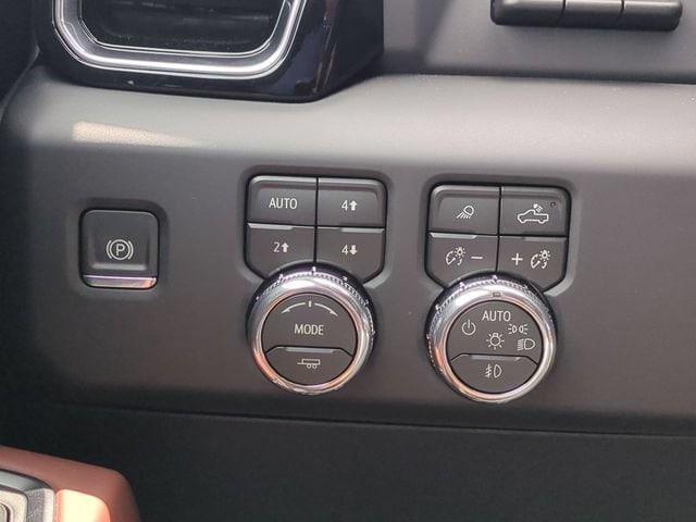 2026 GMC Sierra 3500HD Denali Ultimate - Photo 18
