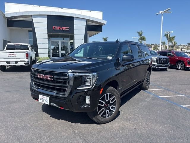 2023 GMC Yukon 4WD AT4's photo