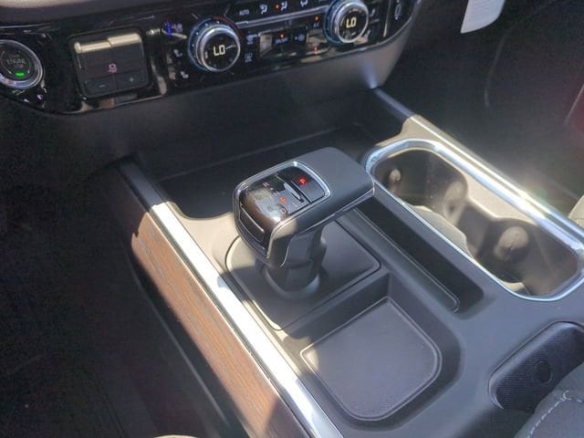 2026 GMC Sierra 1500 SLT - Photo 16