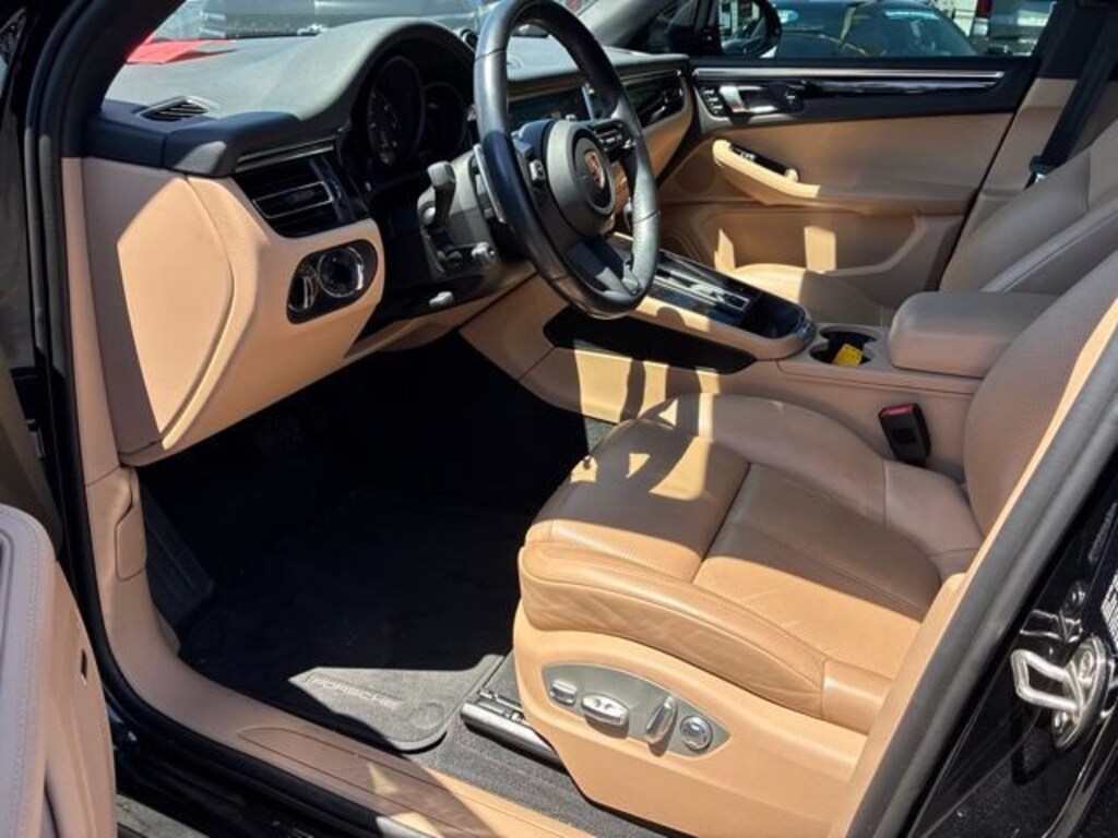 Used 2024 Porsche Macan AWD Base SUV