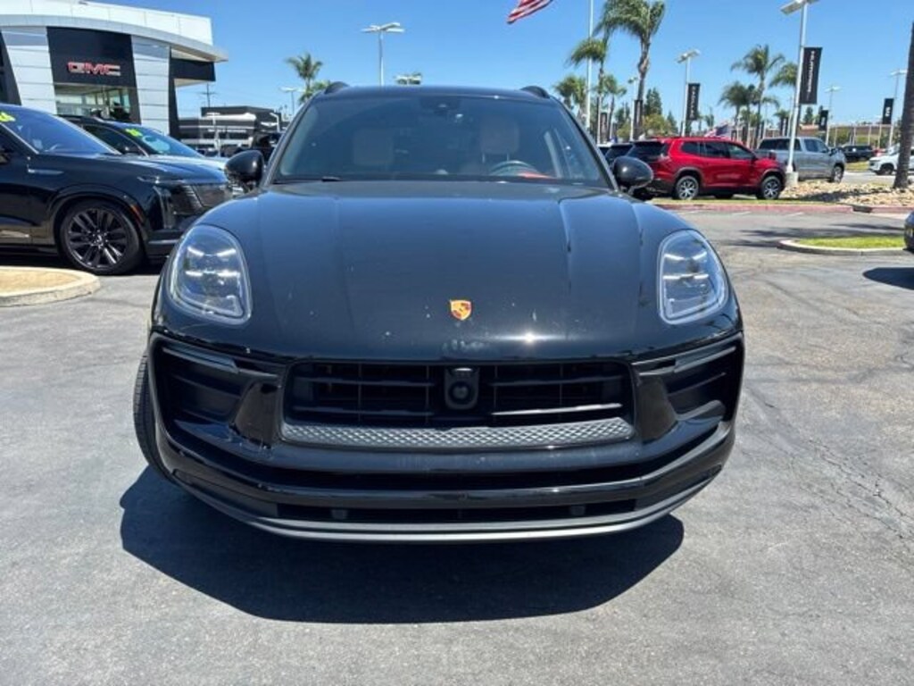 Used 2024 Porsche Macan AWD Base SUV