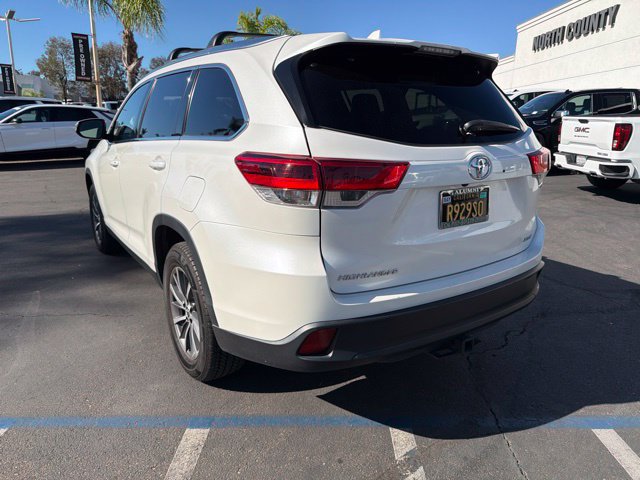 Used 2019 Toyota Highlander SE
