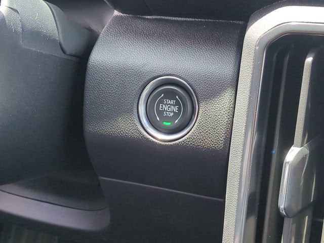 2026 GMC Acadia AT4 - Photo 18