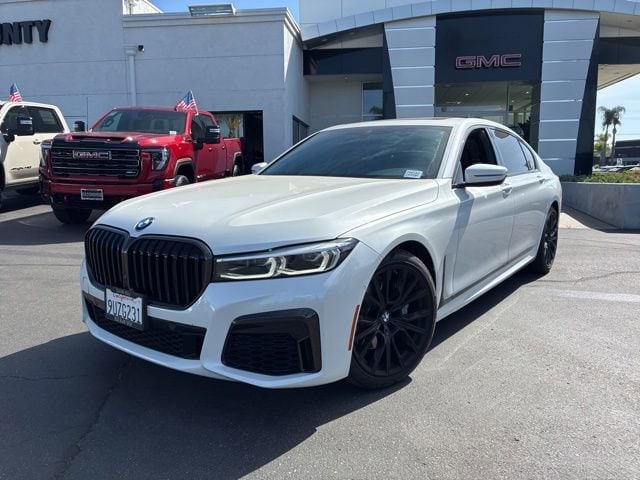 2022 BMW 7 Series 740i's photo