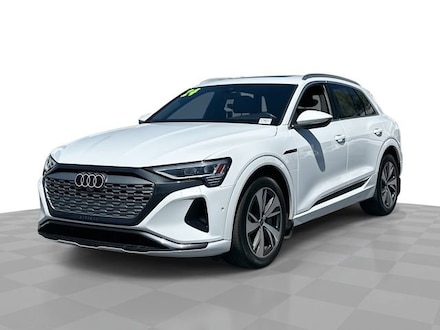 2024 Audi Q8 e-tron Premium Plus