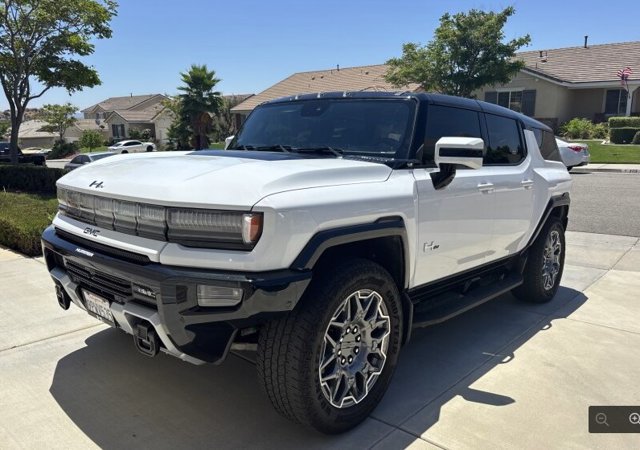  GMC HUMMER EV SUV
