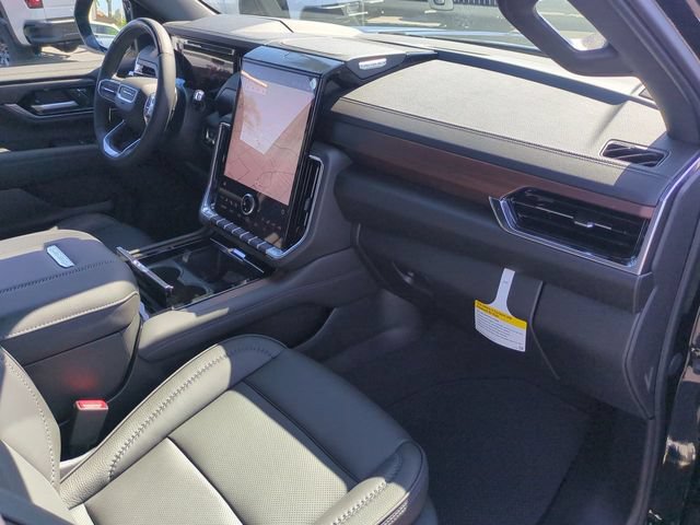 2026 GMC Yukon Denali - Photo 30