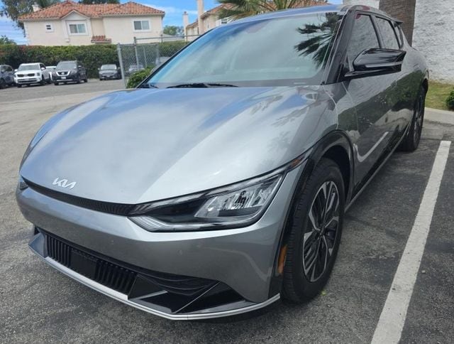 2023 Kia EV6 Wind photo 2