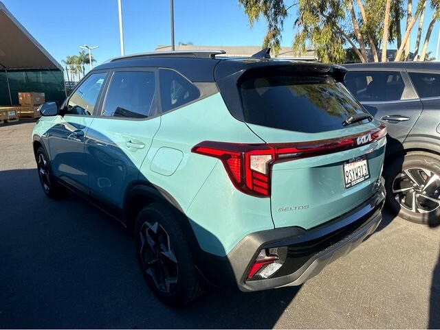 2025 Kia Seltos S photo 2
