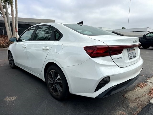 2023 Kia Forte LXS photo 4