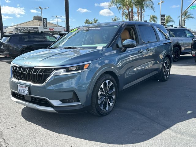 2023 Kia Carnival EX photo 2