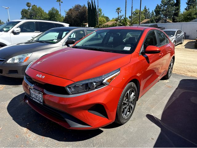 2023 Kia Forte LXS photo 3