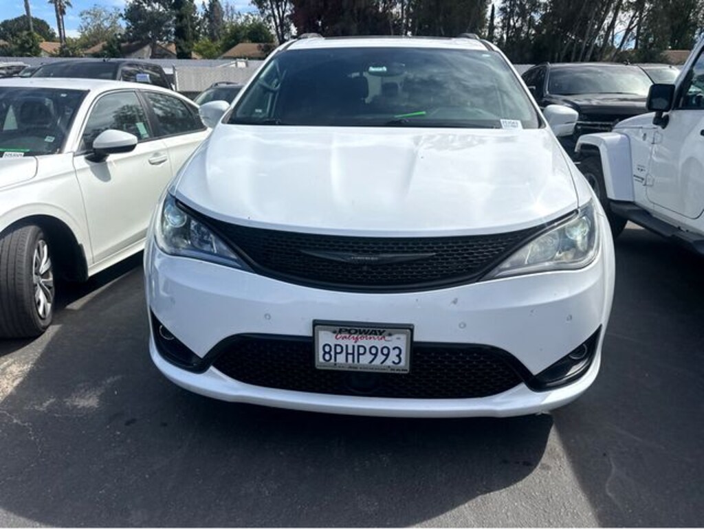 Used 2020 Chrysler Pacifica Limited Van Passenger Van