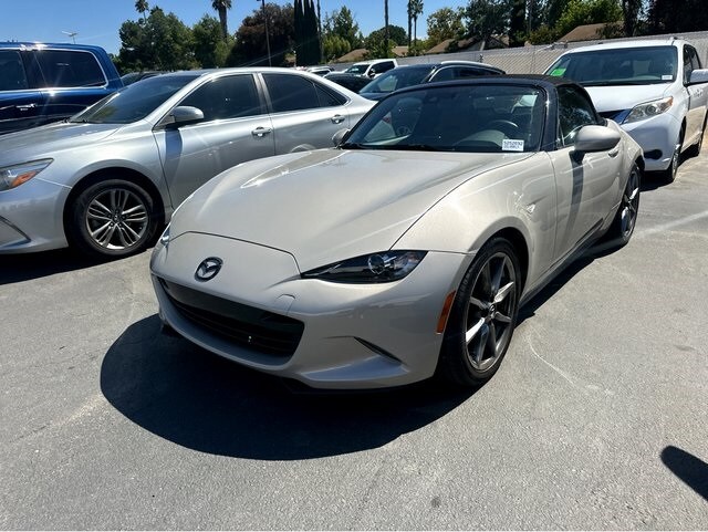 2023 Mazda MX-5 Miata Miata Grand Touring photo 3