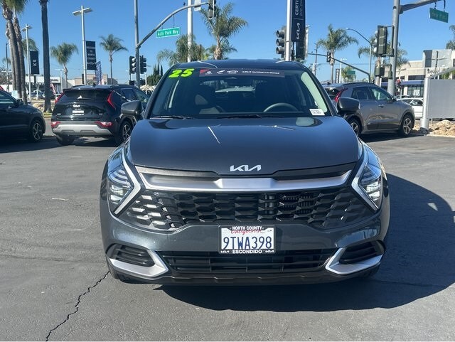 2025 Kia Sportage Hybrid LX photo 2