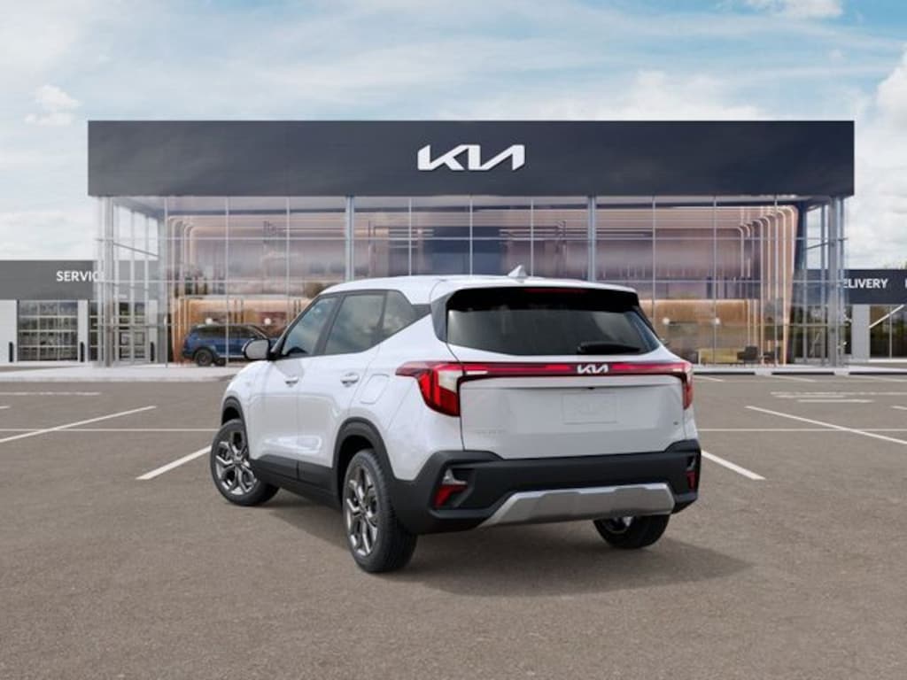 New 2026 Kia Seltos LX SUV