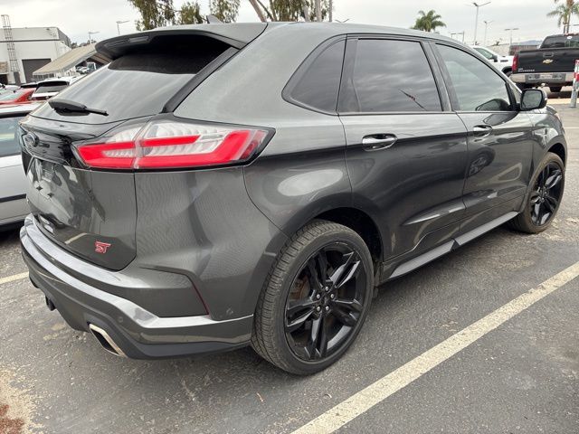 2019 Ford Edge ST photo 5